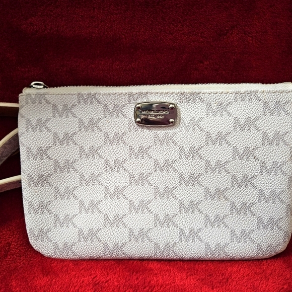 Michael Kors-Belt Bag-White & Gray Signature - Picture 10 of 11